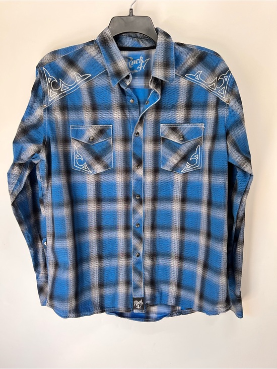 Wrangler Other - Rock 47 by Wrangler Men’s Blue Plaid Western Shirt